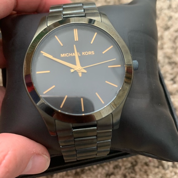 Men’s MK Watch - Picture 2 of 5